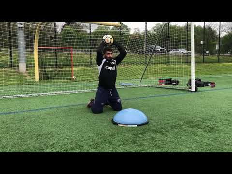 ONE GK TRAINING - GOALKEEPER FABIO HERNANDEZ - HANDLING + BALANCE - BOSU BALL