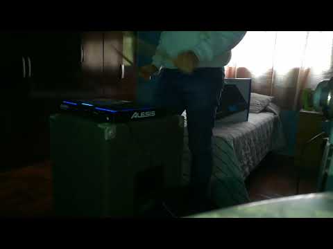 Marcos da Costa Ft Valeria Gau - ilegales (Octapad Alesis)