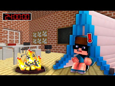GECE OKULDA 24 SAAT GİZLİCE KALDIM 😱 -Minecraft