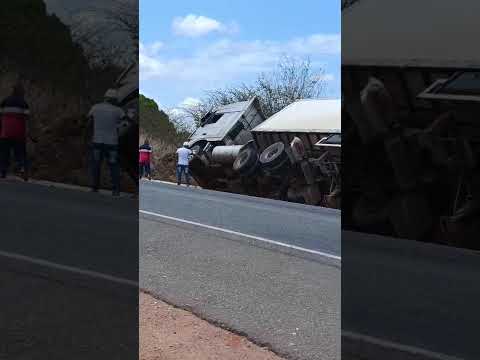 Acidente próximo a fábrica de cerâmica em Milagres ceará