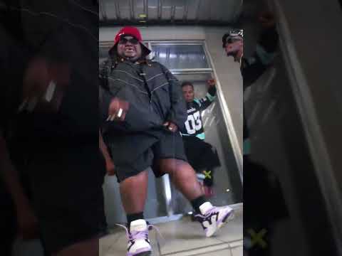 King Dennis X MC Caro- (Zowahlazo) visualizer￼