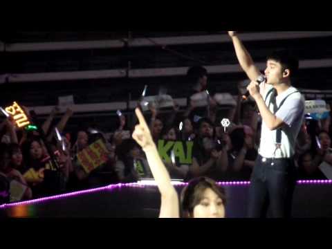 [HD Fancam] 160110 Exo Baekhyun & D.O focus Lucky/3.6.5  @ EXOluXionInSG