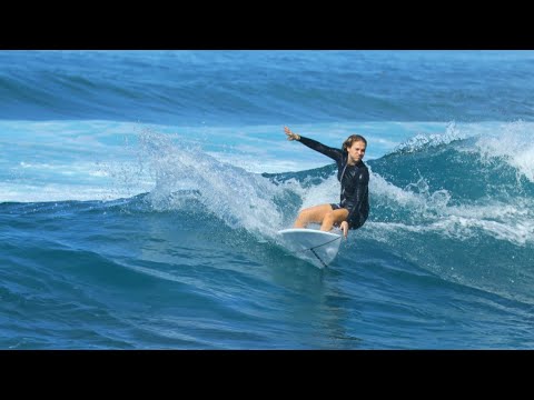 Nipussi surfing Mentawai surf