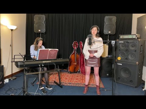 She never told her Love  - Joseph Haydn Performed by Agostina Pombo & Jennifer Futty