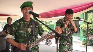 Download lagu CINTA & PENGABDIAN TNI HEBOH-Serma Sunaryo mp3