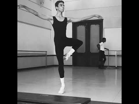 “@paulogonzalez official 🎀 #ballet a” 1