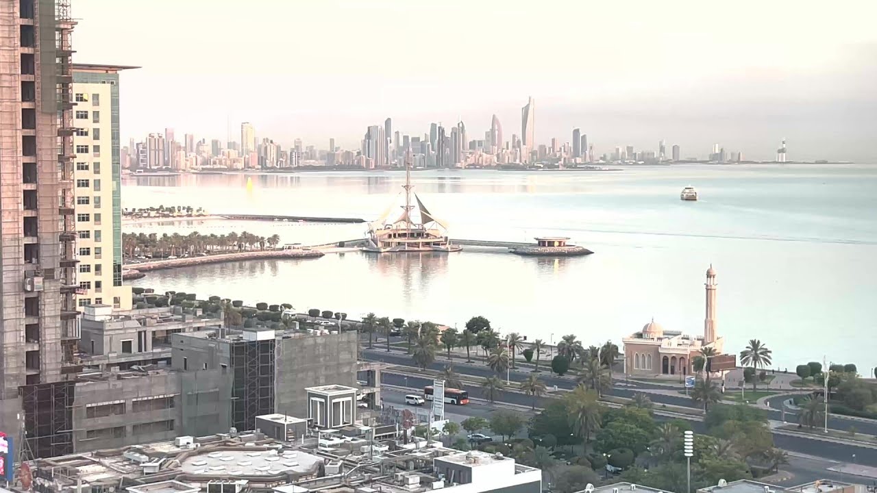 Video | Sirens sound in the capital as Iran strikes Kuwait | AFP