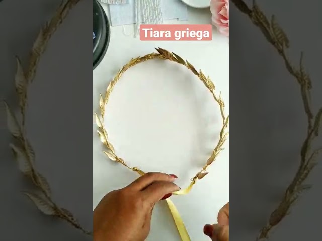 Vídeo relacionado con 4 diademas de halo para mujer, disfraz de sol, pendientes, collares, tatuajes, tocado dorado, disfraz de diosa griega, para carnaval, cosplay, cumpleaños, fiesta temática