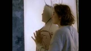 Luis Alberto Spinetta - Tocando Sin Sentir (Clip)