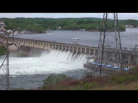 Flood - Lake Ozark's Bagnell Dam