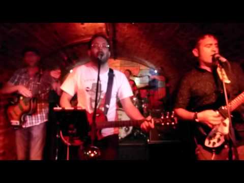 The Starclubbers - 'Rattled' - The Cavern Front, Liverpool 2015