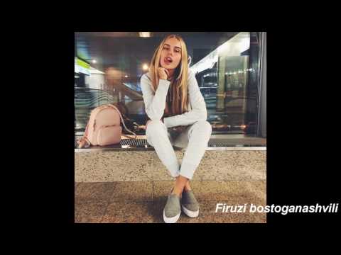 Nneka LIVE Walking - My Fairy Tales