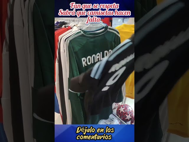 Vídeo relacionado con Camiseta Blanca - Real Madrid CF Logo 1902 - Official Licensed Product - Talla S