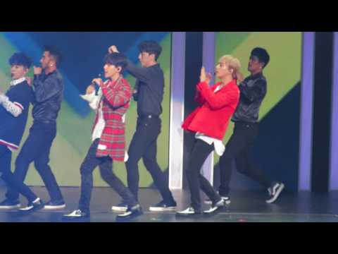 170805 EXO CBX  Hey Mama @ SMTown in HONG KONG 2017