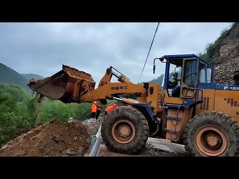 China issues flood alerts as rivers surge to record levels