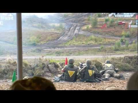 Bundeswehr schießt mit einer 40 mm Granat-Maschinen-Waffe (ILÜ 2012) [HD]
