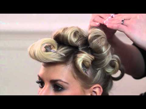 How to Create Soft Voluminous Curls | ghd | Supercuts...