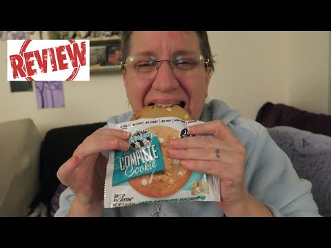 Lenny and Larry white chocolate and macadamia nut cookie Review