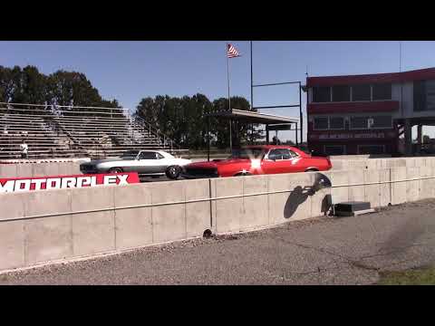 2020 Pure Stock Drags - 1969 ZL-1 Camaro vs. 1970 HEMI 'Cuda