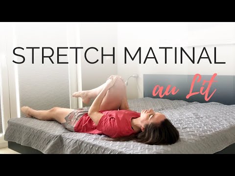 Morning Yoga - Morning Stretches in Bed // 5 Minutes to Start Your Day Right!