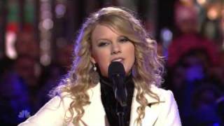 Taylor Swift - Silent Night christmas at rockefeller 2007