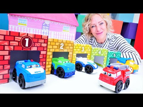 Die Spielzeugautos in Nicoles Spielzeug Kindergarten. Video für Kinder mit Nicole