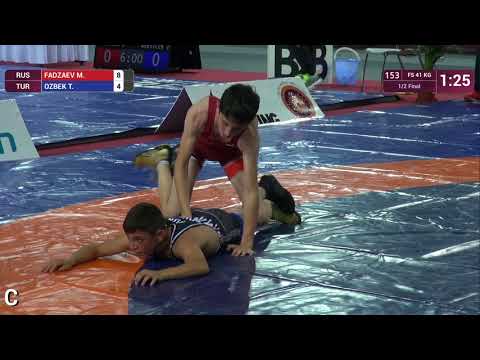 1/2 FS - 41 kg: M. FADZAEV (RUS) v. T. OZBEK (TUR)