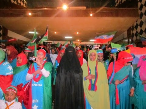 Hees Loo qaaday Soomaaliwayn "Soomaalaay Cadowga Garo" @ Kooxaha Wara iyo Danab