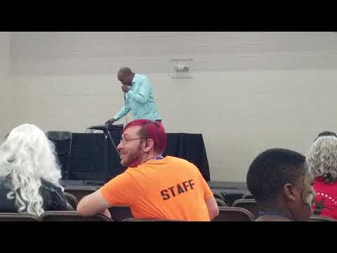 Michael Winslow at gump city comic con!