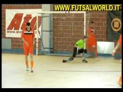 12/5/13 Play-off : Lecco C5  VS Kaos Futsal . . .  Under 21 , quarti di finale (rit.)