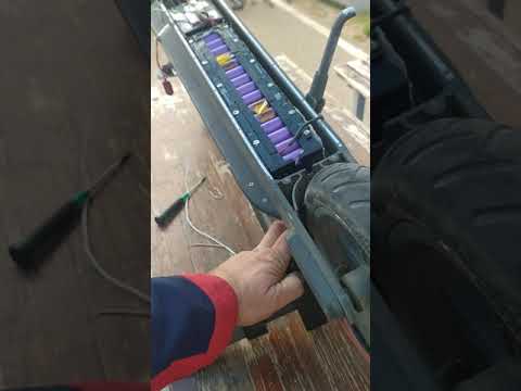 Самокат пищит при включении