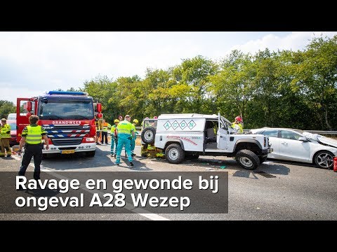Ravage en gewonde bij ongeval A28 Wezep - ©StefanVerkerk.nl
