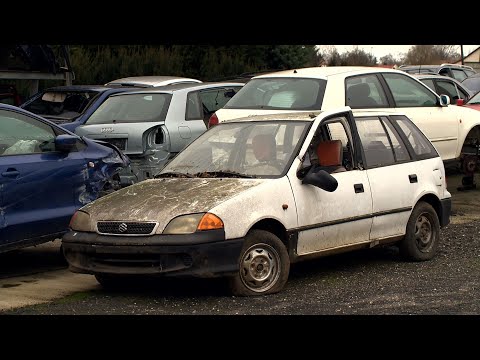 Elszállítják a roncsautókat