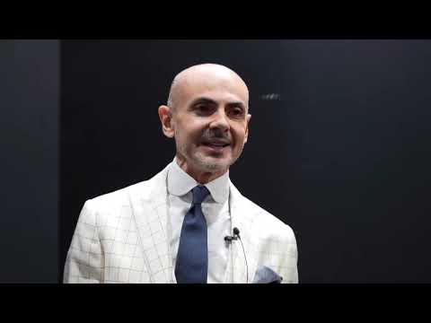 Eclettica e femminile: ecco la collezione sposa Enzo Miccio 2023