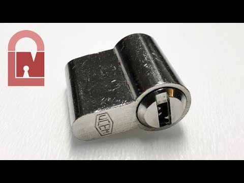 (356) UCEM Spanish Dimple Euro Pick & Gut