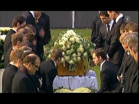 Trauerfeier von Robert Enke