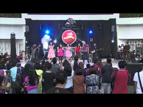 Performance Show 10 Besar: Grup A - Payphone