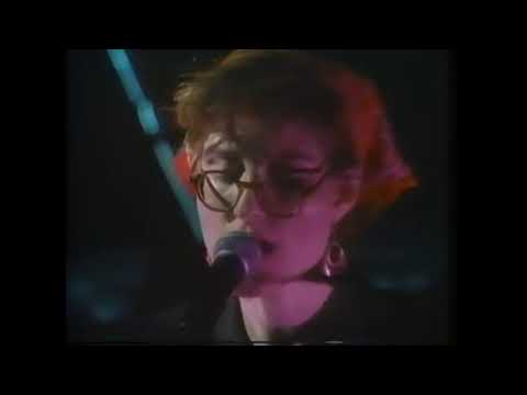 Fairground Attraction - Whispers - Live 1989