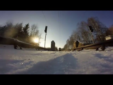 Vlak natočen ze spoda - R 613 Svatava