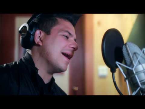 Grabacion en estudio de COMERTE A BESOS   GABRIEL PARISI FT OSCARCITO