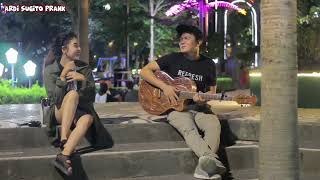 Download lagu JANDA CANTIK DIBIKIN TAK BERDAYA SAMA PENGAMEN JALANAN | AUTO JATUH CINTA mp3