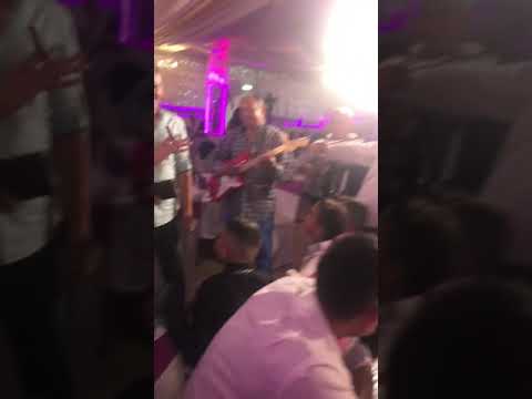 Vlada sile , sanjika , faks, i urko harmonikas rasturaju