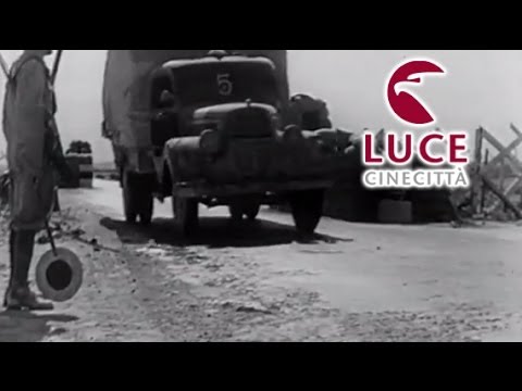 World War II: Italian soldiers at El Alamein (1942)