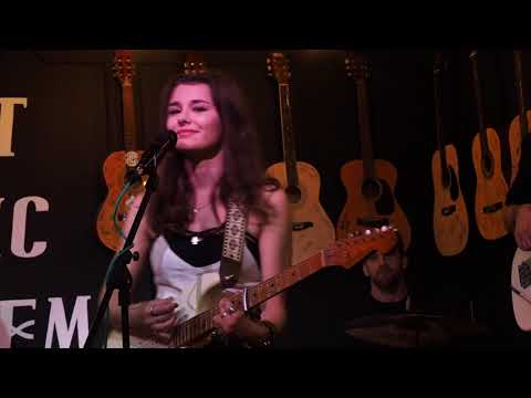 Bella Estelle @ Jags at 119 The Festival Sessions   26th September 2019 4K