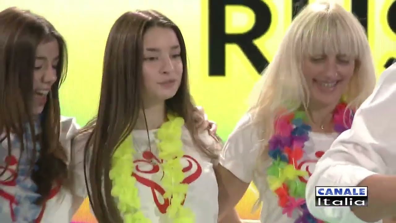 Maurizio Russo - ALLEGRISSIMA (polka) Canale Italia SPECIALE FARFALLINA Cantando Ballando