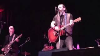 Steve Earle & the Dukes "Guitar Town" 2nd John Henry's Friends (Town Hall NYC,  5 Dec. 2016)