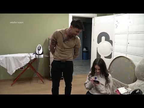 Sali pyet Marian çfarë pjese ka depiluar në trup - Për’puthen prapaskena