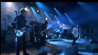 Standing On The Edge Of The Noise - Beady Eye (Live) Reading Festival 2011