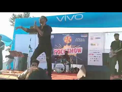 aamir saeed LIVE crowd...