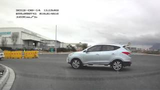 preview picture of video 'Bad Driving - Racecourse Road, Montague Gardens, Cape Town'